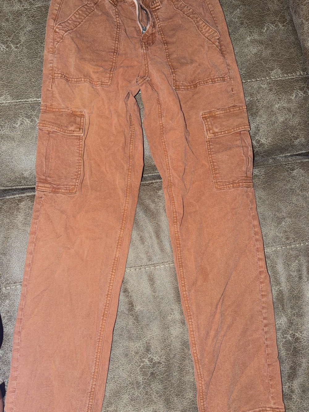 aerie women’s Cargo Pants in Rust